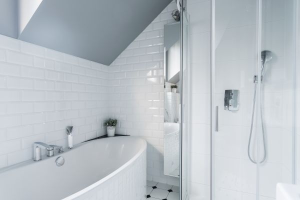 Bathroom Caulking Service in Brick
